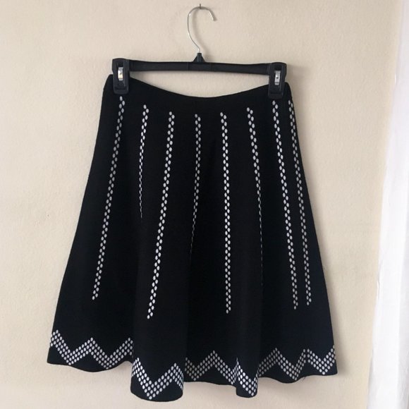 *Buy One Get One Free* Spense Black Chevron and White Border Knit Women's Skirt - Picture 3 of 5